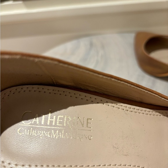 Size 6 Catherine Malandrino tan leather shoes - Picture 2 of 5